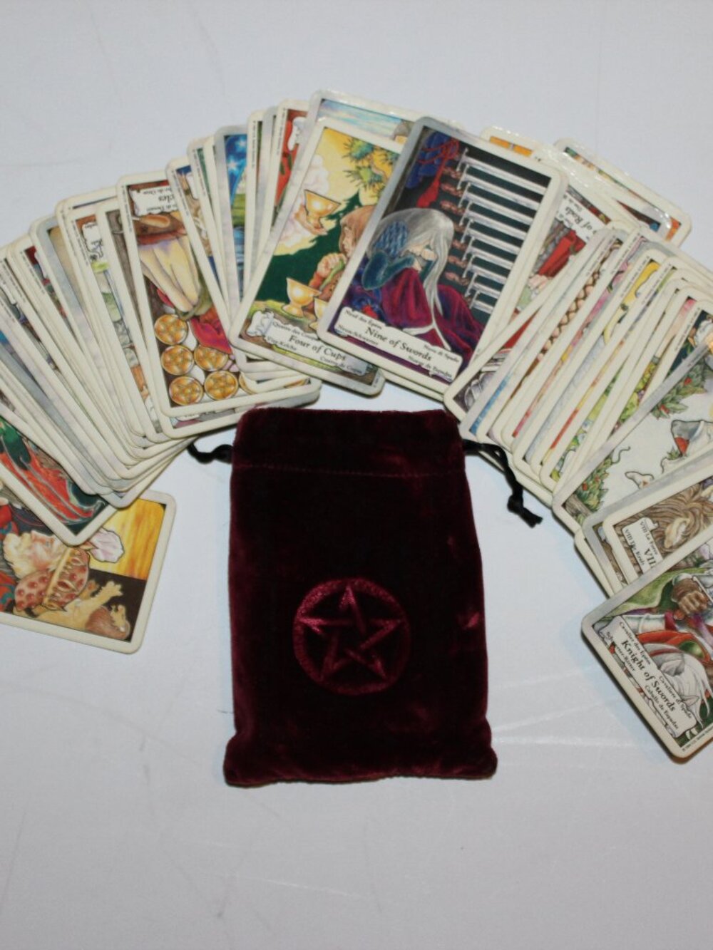 1984 US Games Tarot Deck (78 Cards) with Velvet Draw String Pouch - Used